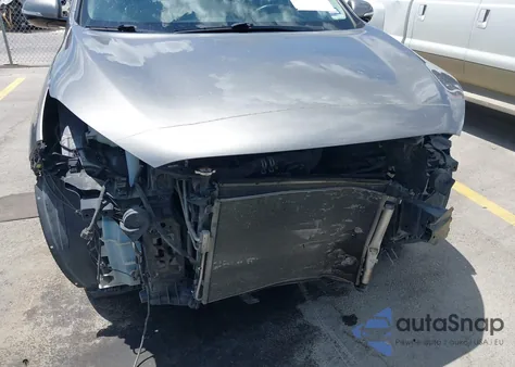 2018 Kia Sorento 2.4L Lx из США, поврежденный, VIN 5XYPG4A34JG400570